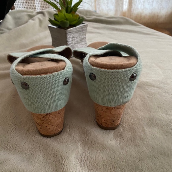 Wedge - Picture 4 of 7